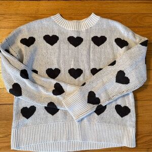 Abercrombie Kids Gray Sweater with Black Hearts size 11/12